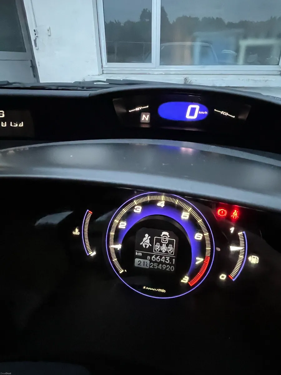 Honda civic - Image 5