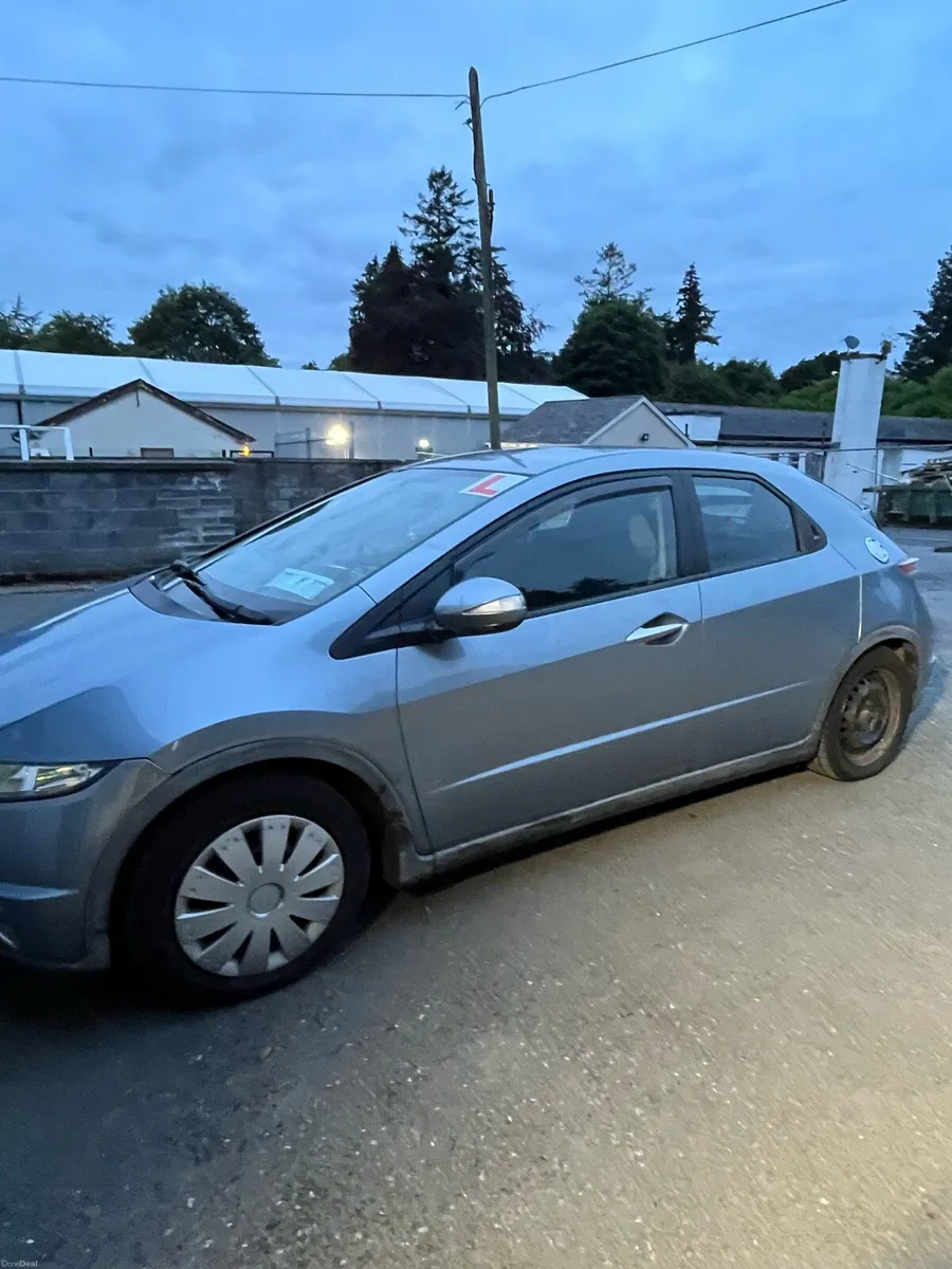 Honda civic - Image 3