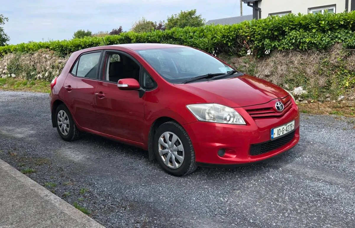 Toyota auris - Image 1