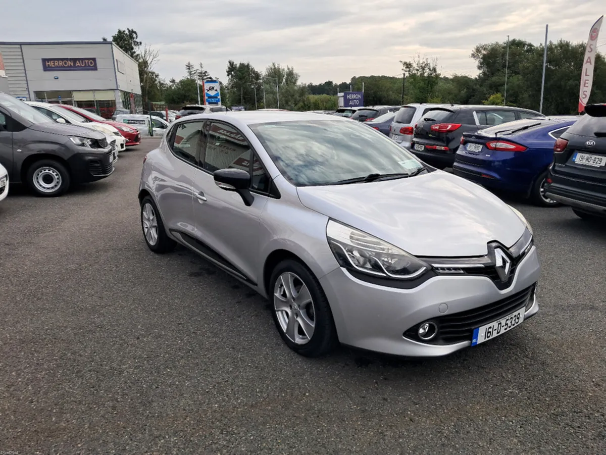 Renault Clio IV DYNAMIQUE NAV 1.2 PETR 4DR - Image 5