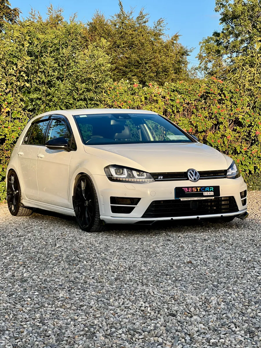 2014 Volkswagen Golf R 2.0 TSI 300HP DSG 4MOTION - Image 2