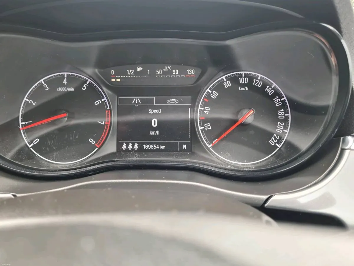 181 opel  corsa  1.4 Automatic - Image 5