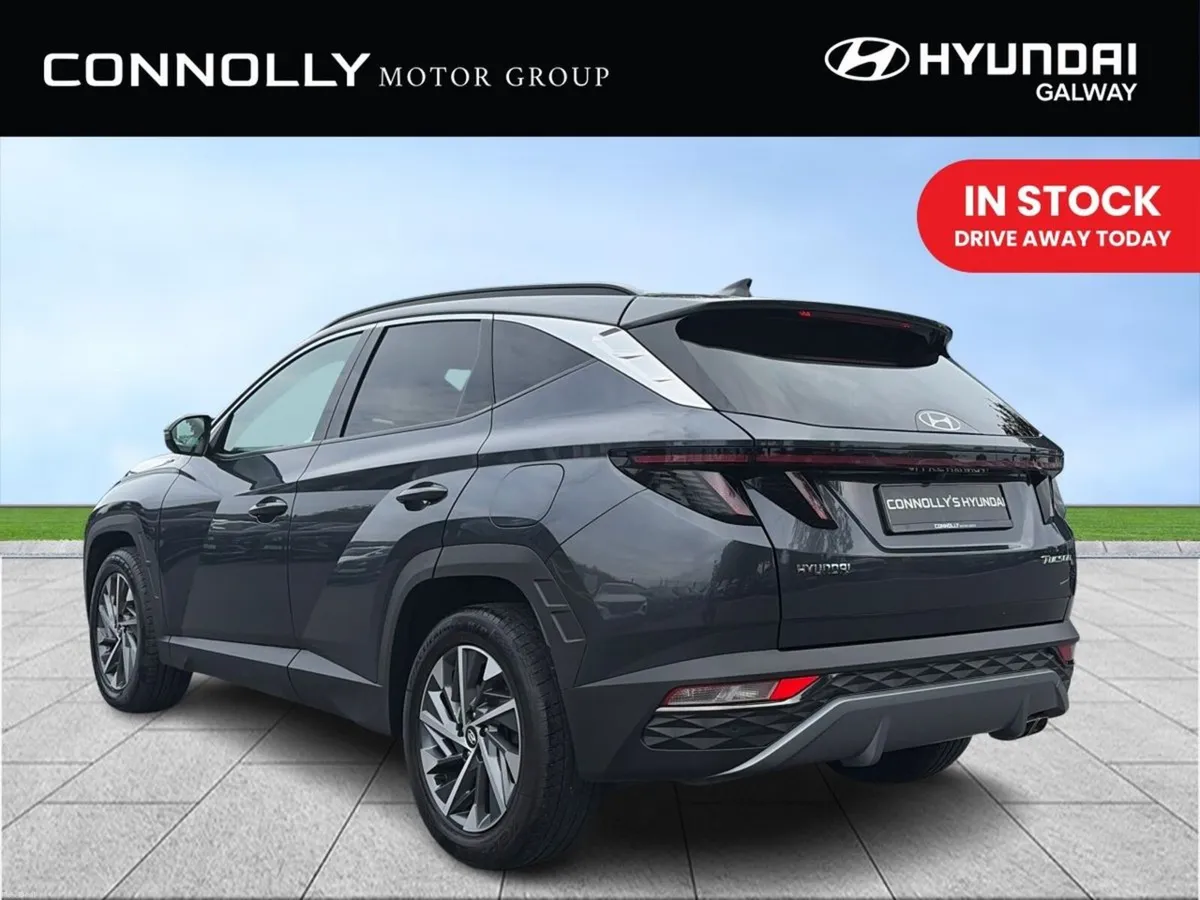 Hyundai Tucson 2WD Executive Plus - Image 2