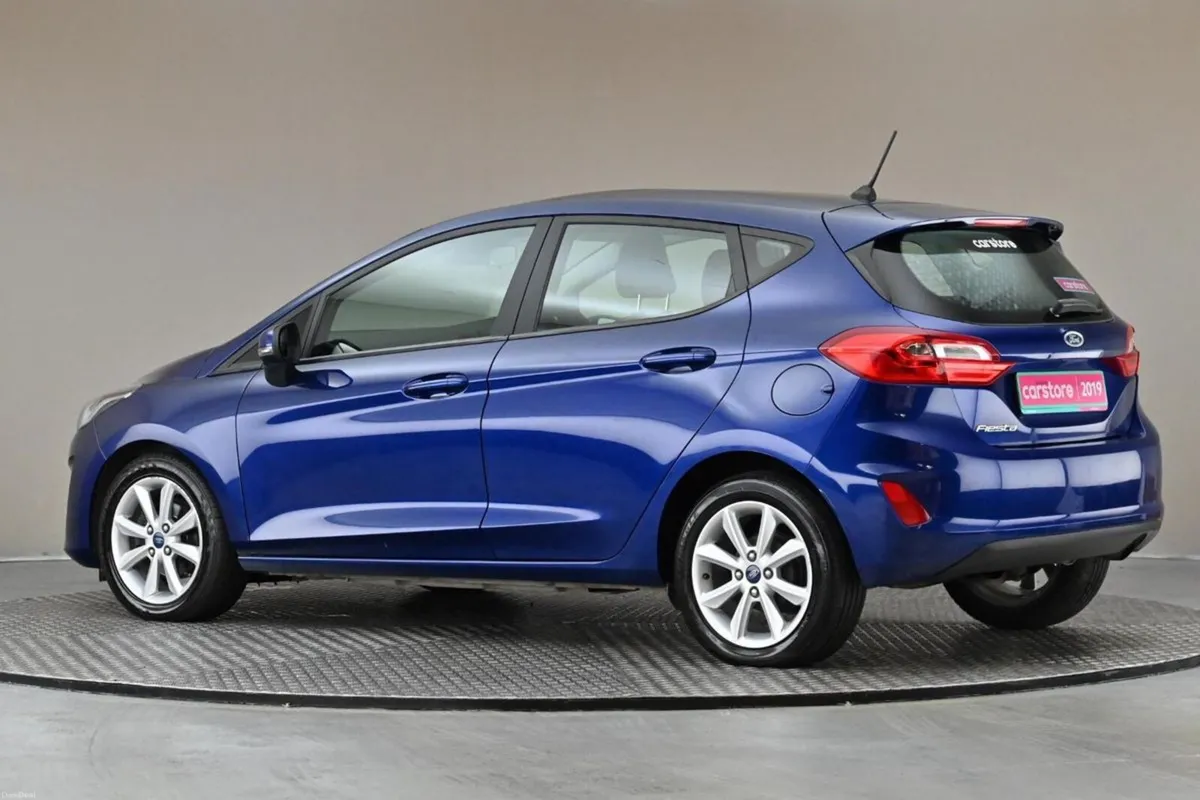 Ford Fiesta 1.0T ZETEK ECOBOOST POWERSHIFT - Image 6