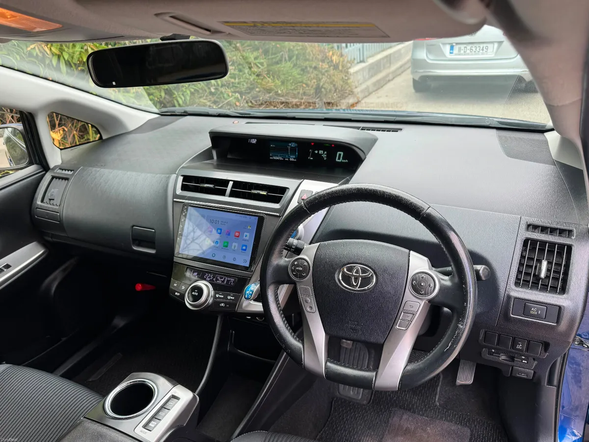 Toyota Prius 1.8 Hybrid Amazing example - Image 5