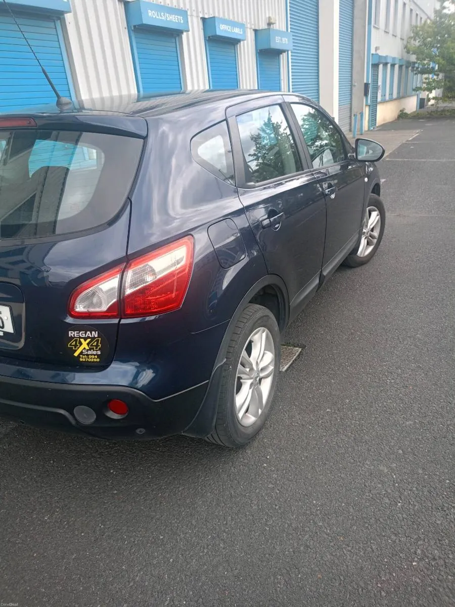 Car - Image 2