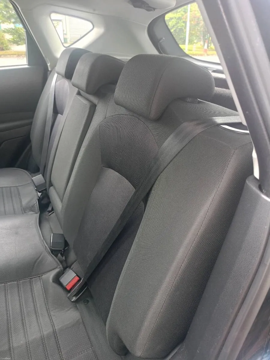 Car - Image 4