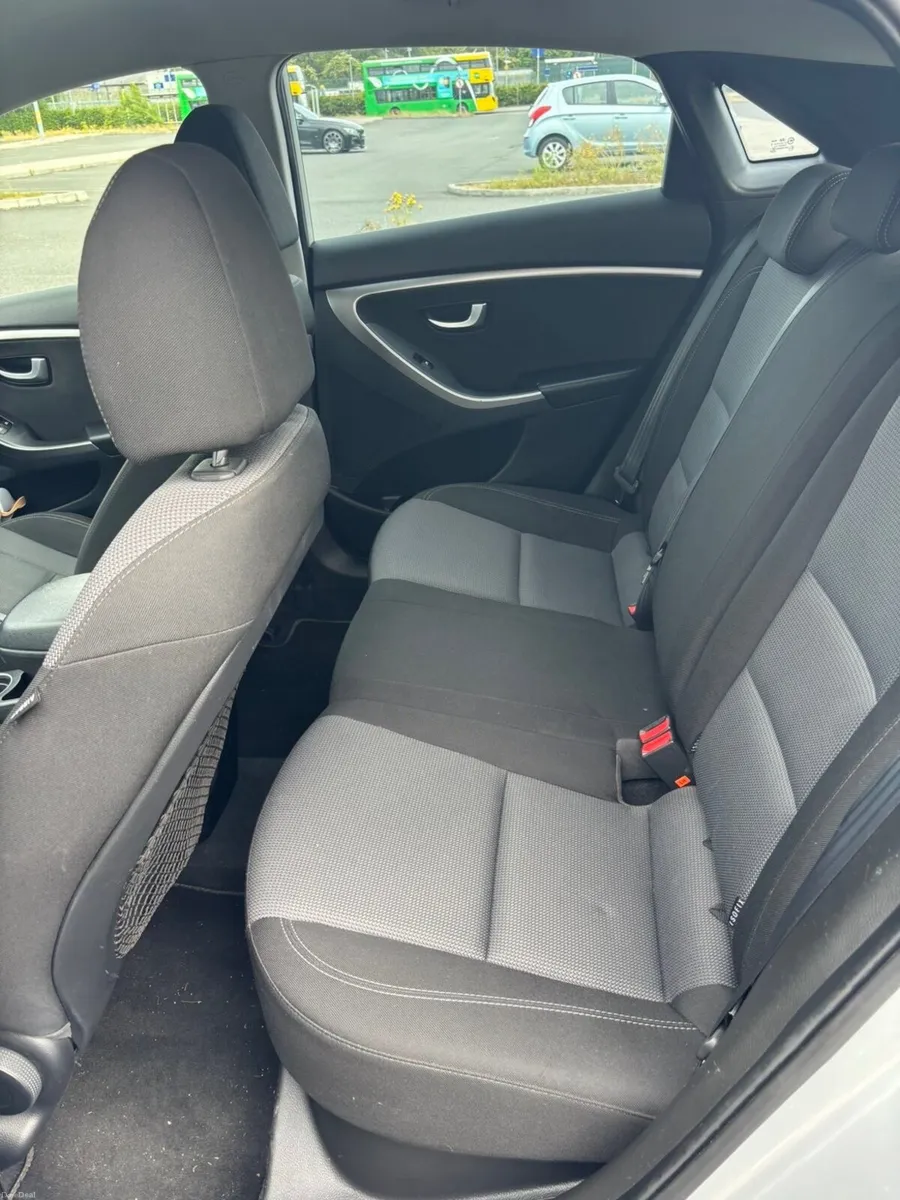 Hyundai i30 2012 1.6D - Image 5