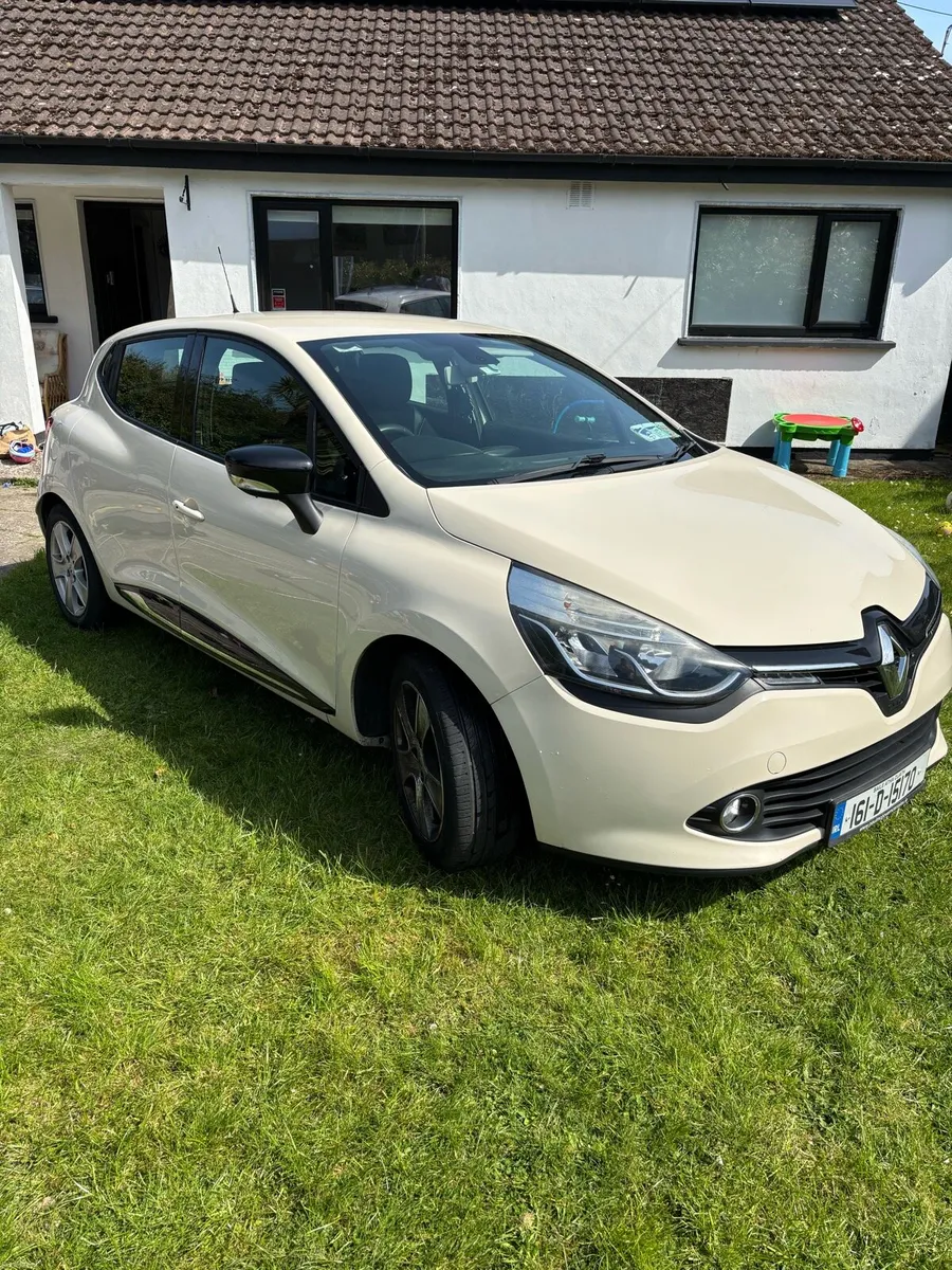 Renault Clio Dynamique Nav 2016 1.2petrol low kms - Image 1
