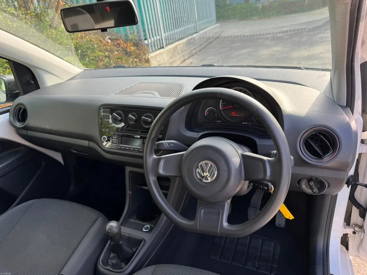 Volkswagen up! Manual 2013 - Image 6