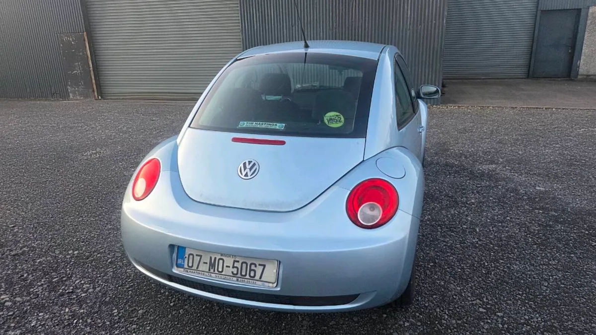 VW Beetle 07 - Image 3