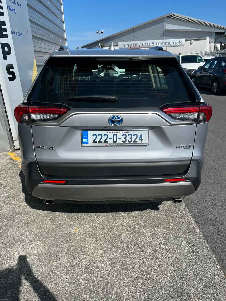 Toyota RAV4 2022 Hybrid Auto - Image 2