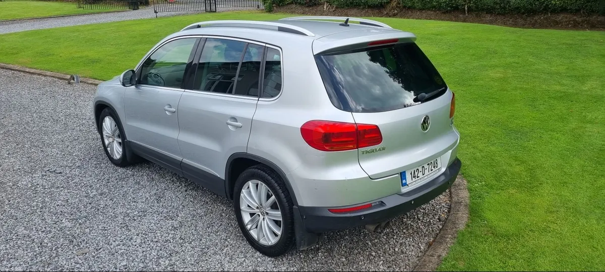 142 Volkswagen Tiguan 2.0TDi Bluemotion Sport - Image 2