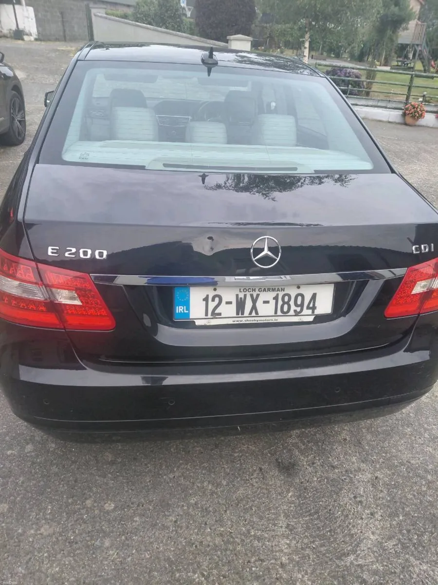 Mercedes Benz - Image 2