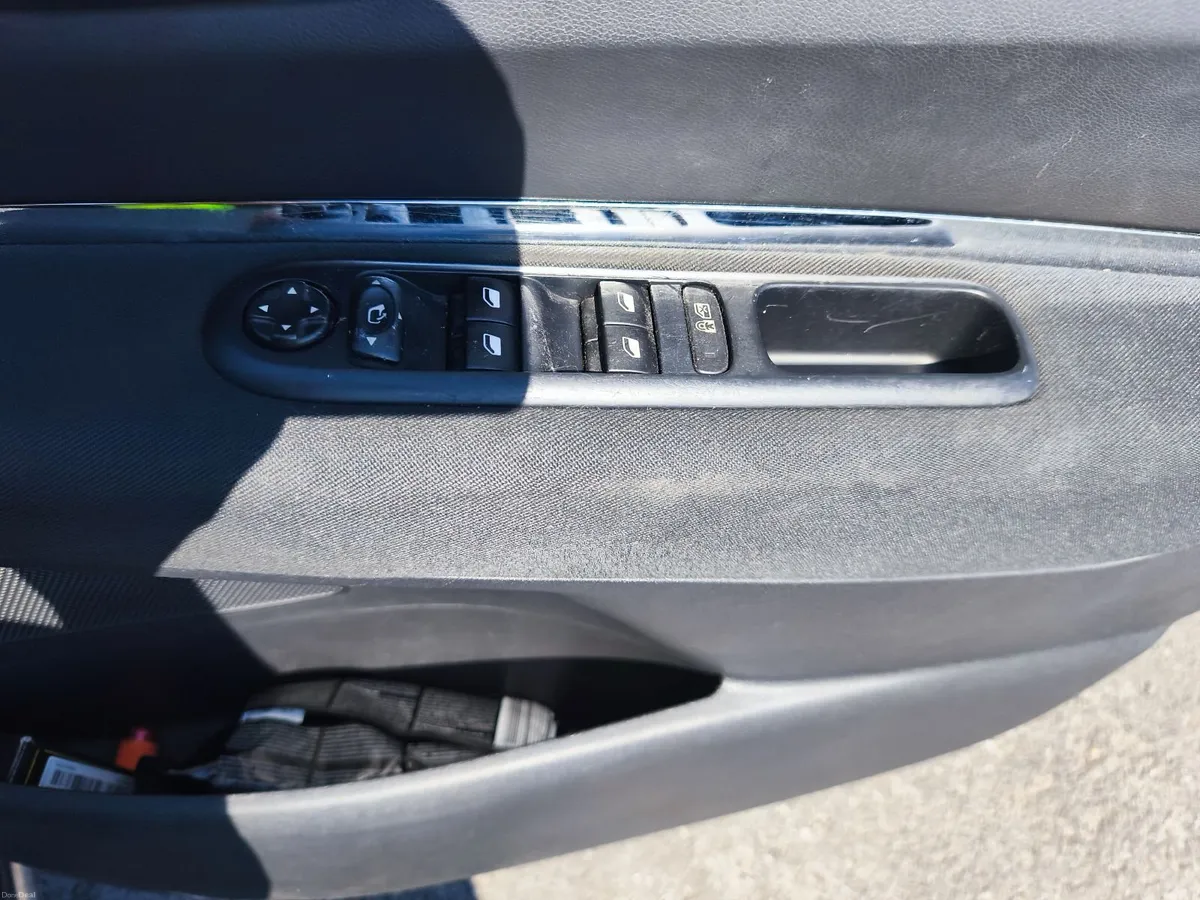 Peugeot 3008 2015 automat diesel - Image 3
