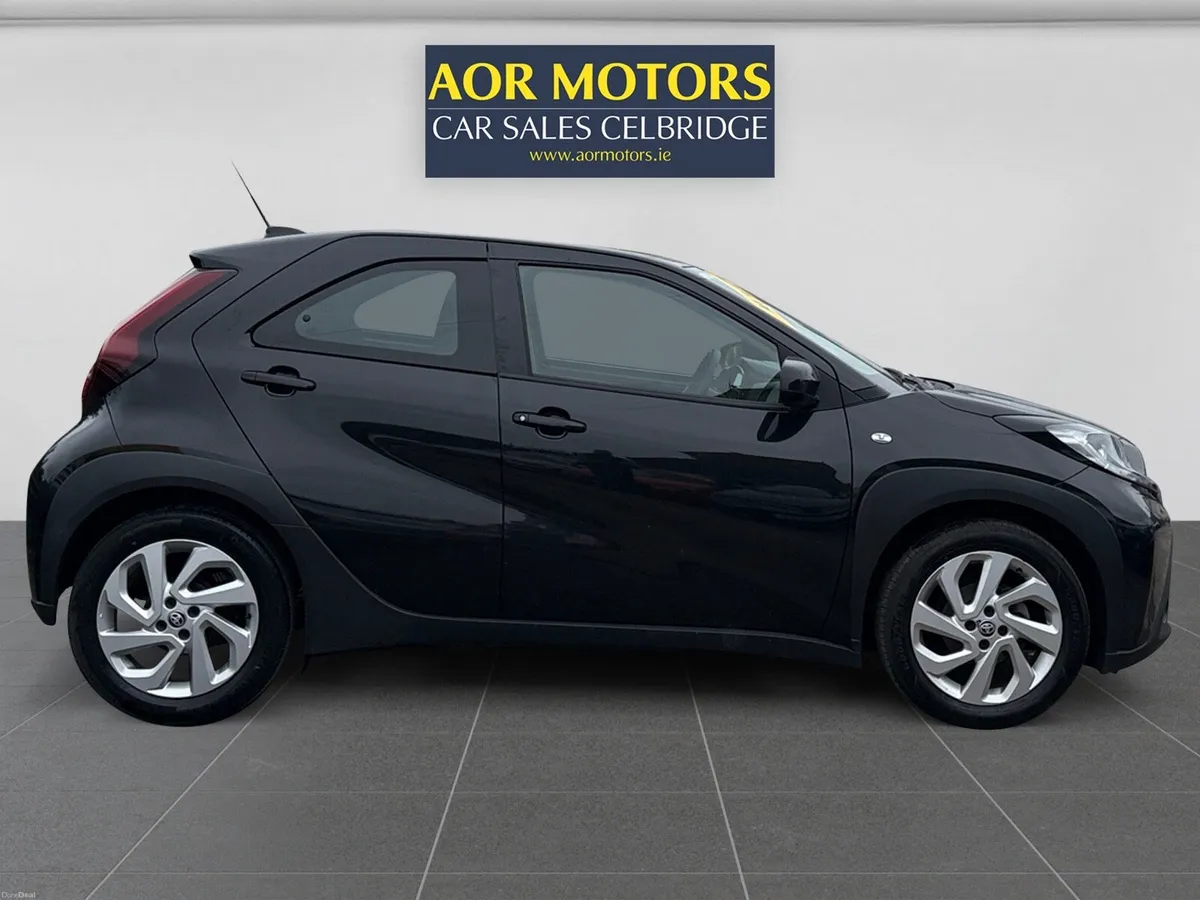 Toyota Aygo X 2024 CAR PLAY AIRCON - Image 6