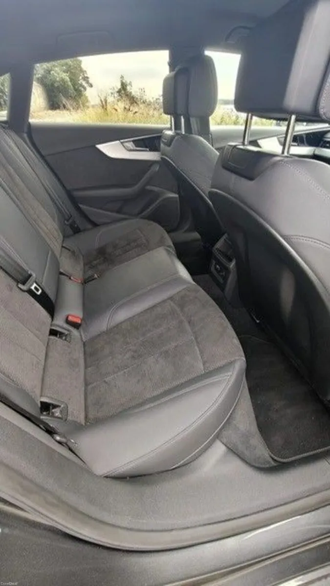 AUDI A5 Sportsback 40 TFSI  Full S Line Black Ed - Image 6