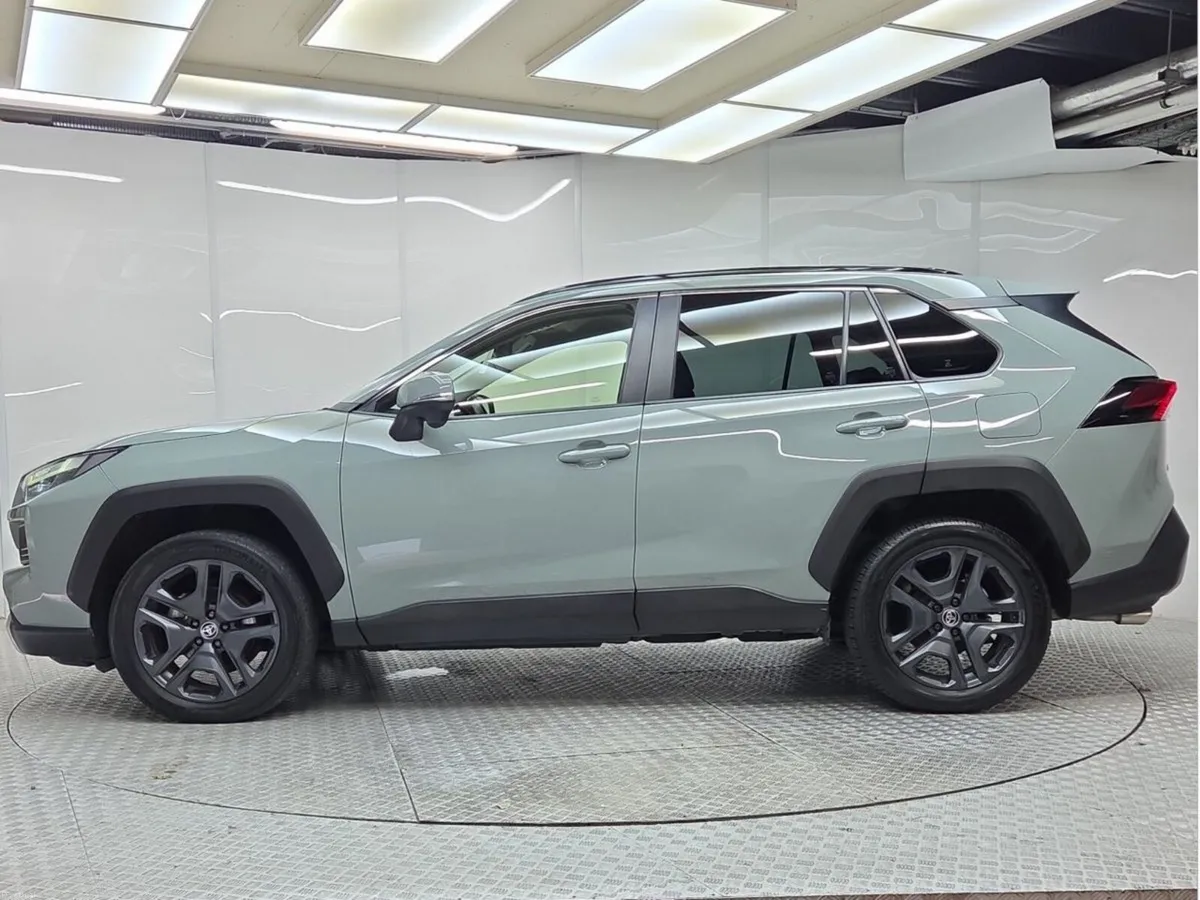 Toyota RAV4 2.5 Hybrid Adventure AWD (E-Four) - Image 5