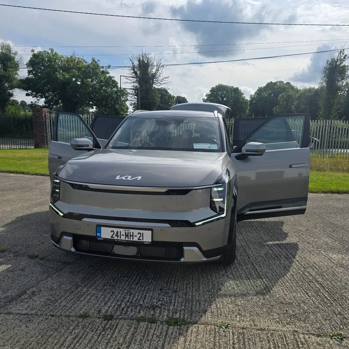 Kia EV9  Earth 2024 - Image 2