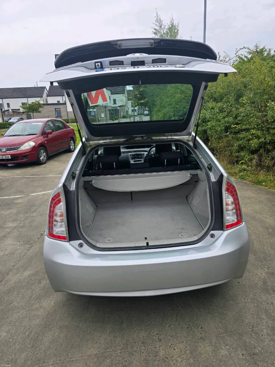 2013 Toyota Prius 1.8 Hybrid High Spec — €6,950 - Image 3