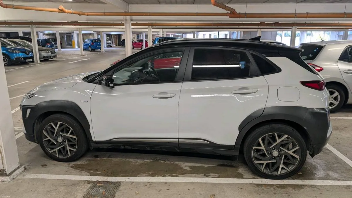 2020 Kona Executive Hybrid Automatic - Image 2
