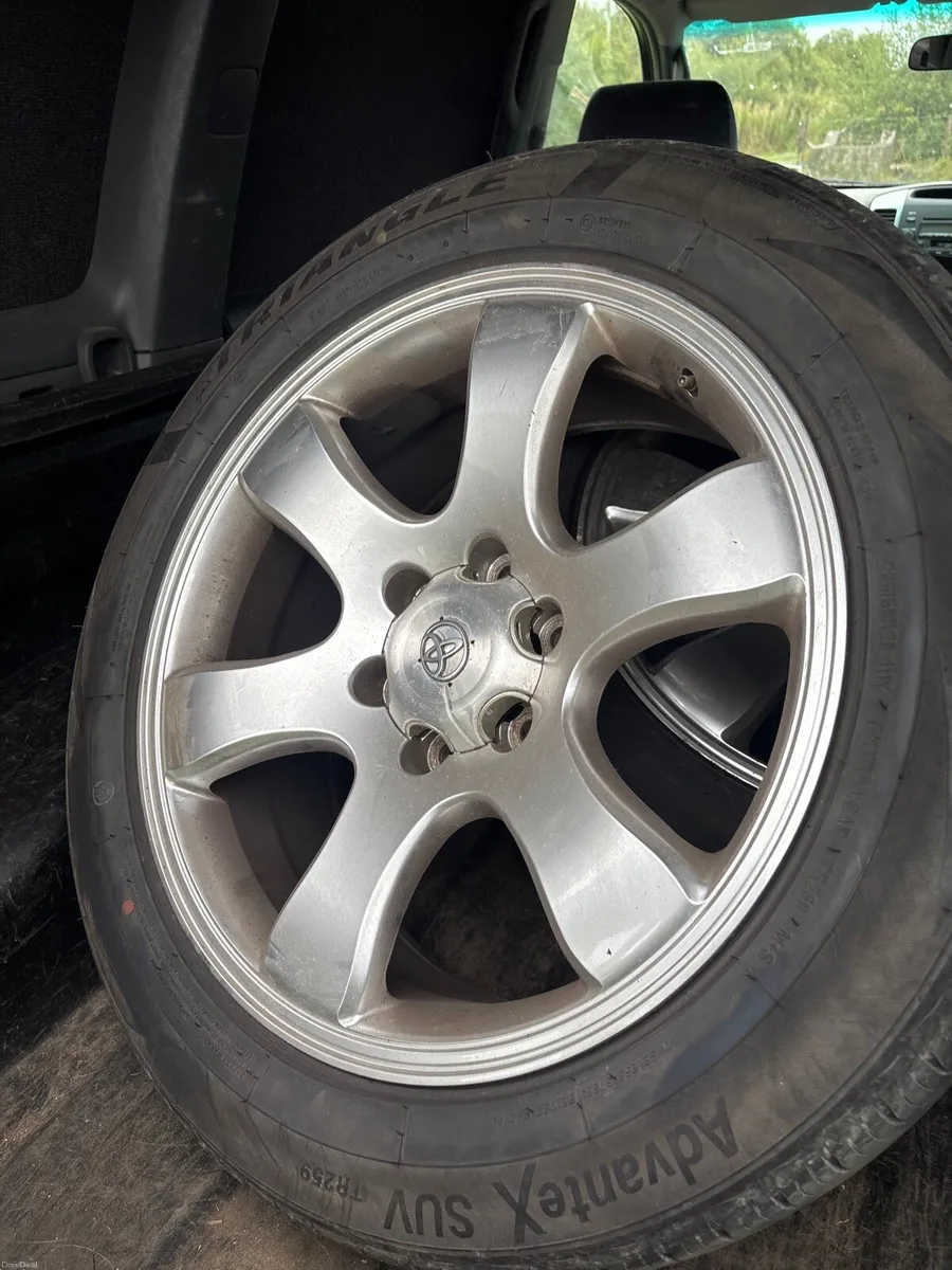 Toyota Landcruiser 20 inch alloys and good tyres - Image 2