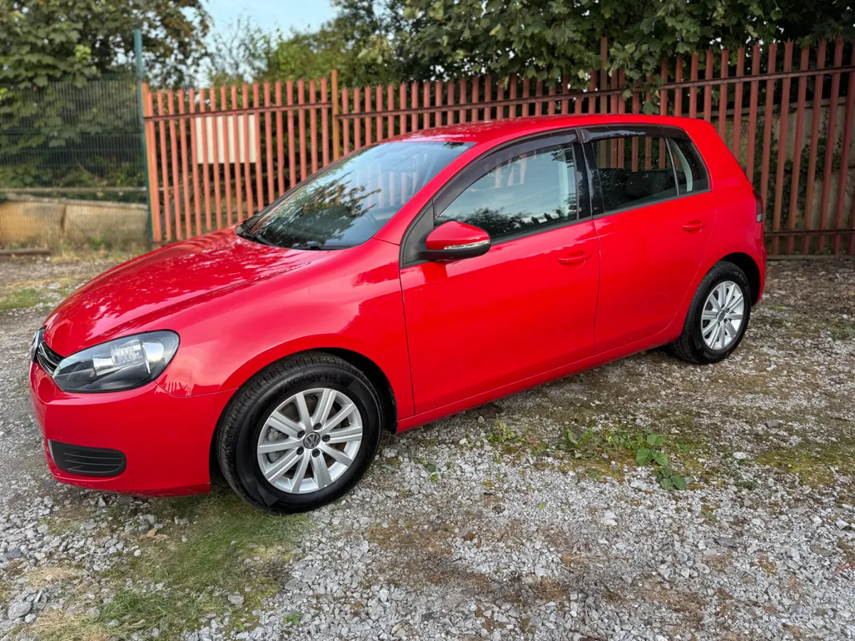 VW GOLF 2013 1.2L PETROL AUTOMATIC VERY LOW MILEAG - Image 3
