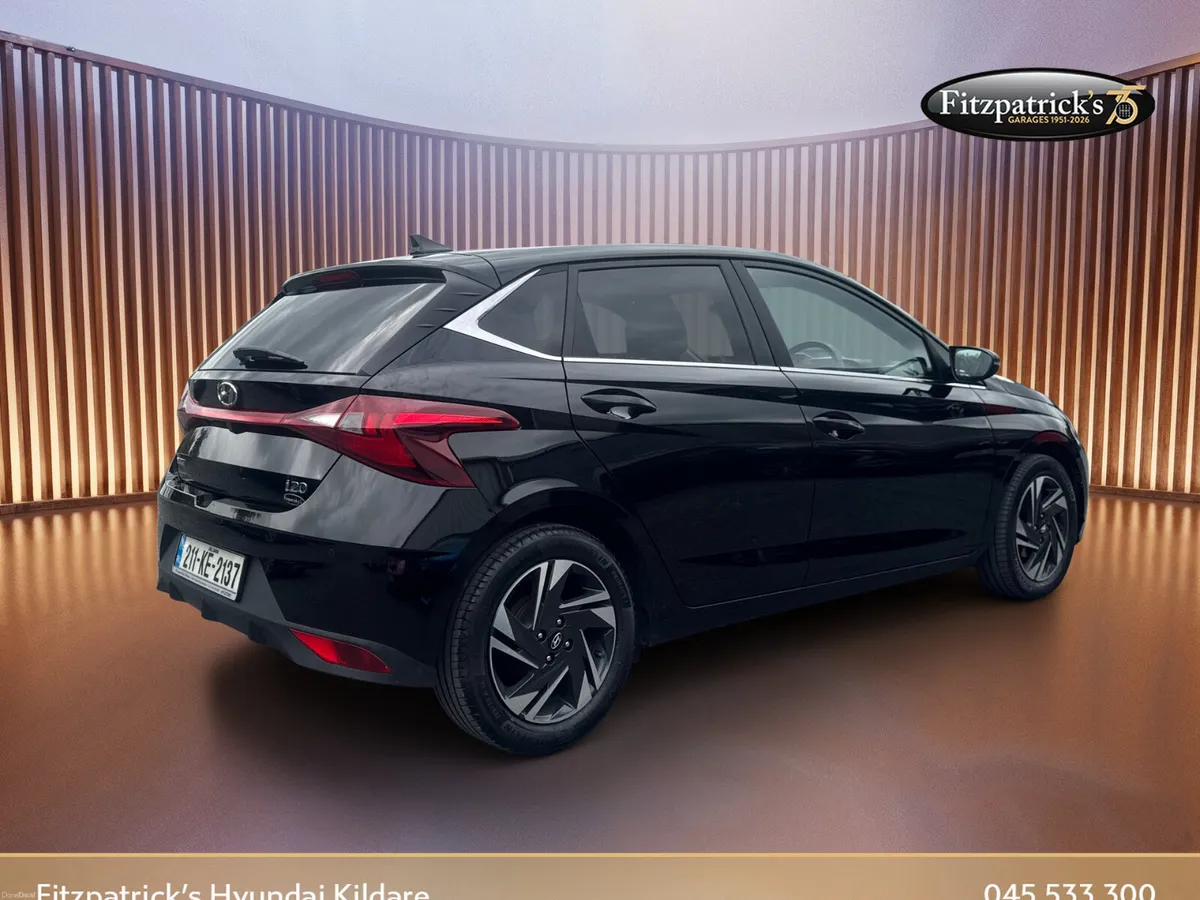 Hyundai i20 Deluxe Edition - 2021 - Image 3