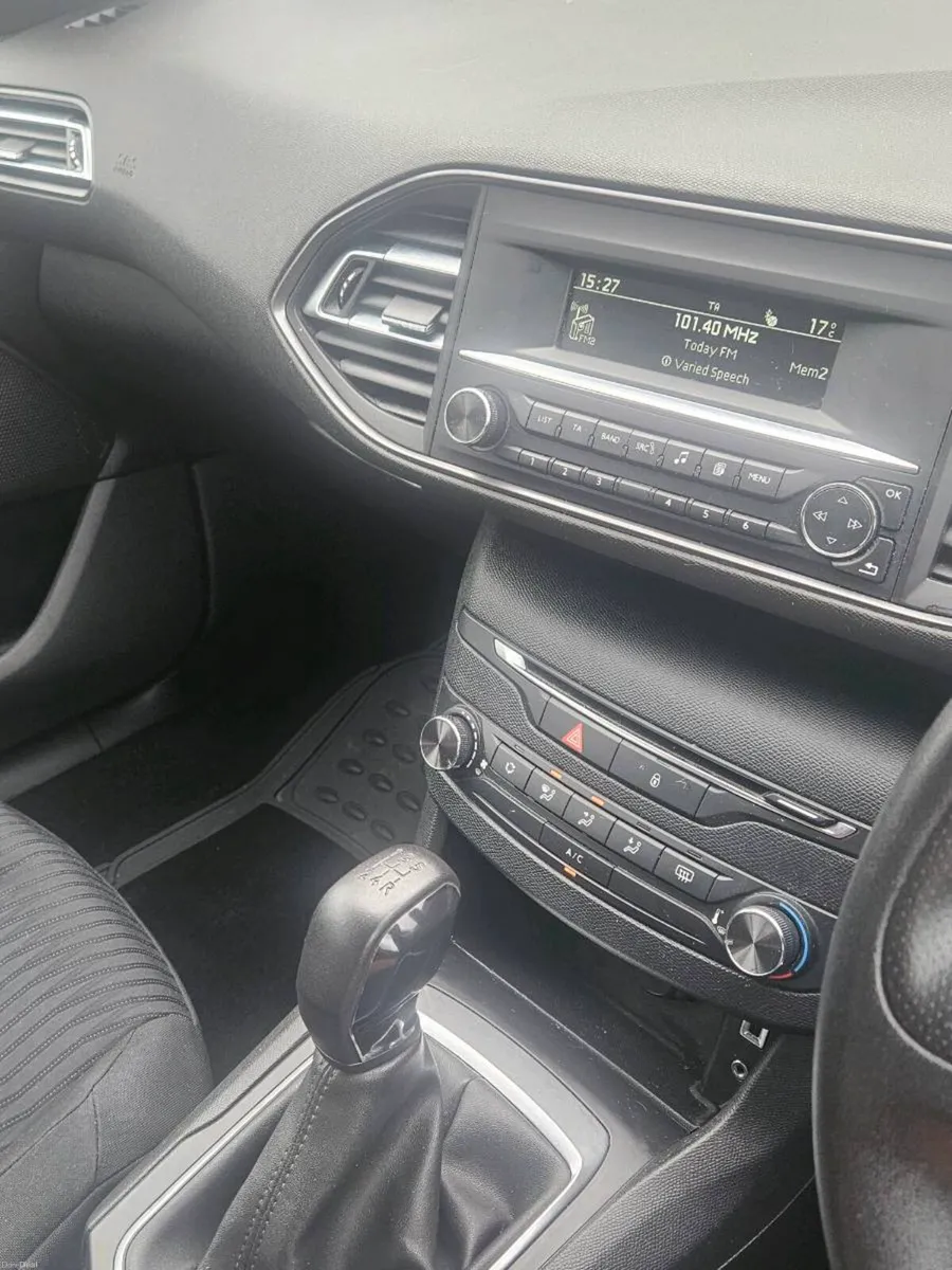2017 Peugeot 308 1.2 Petrol - Image 2