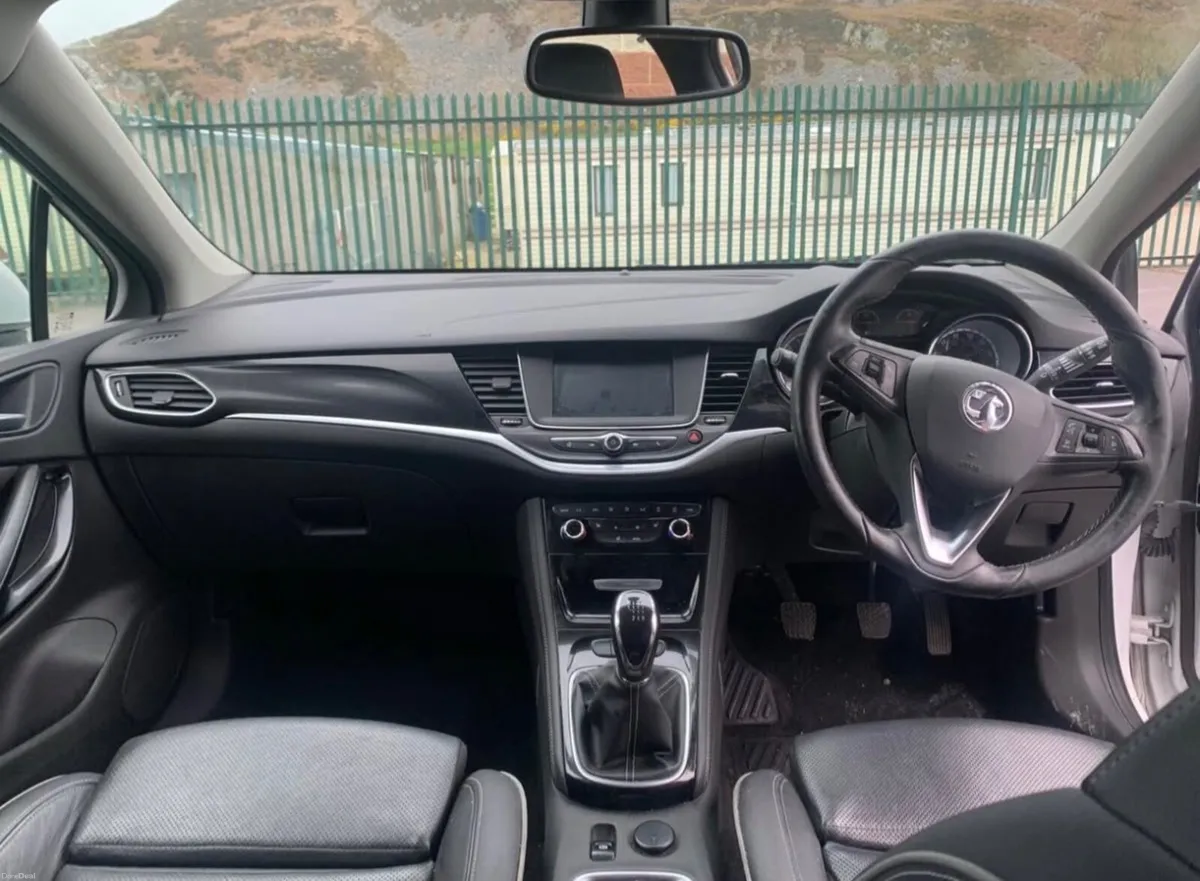 Vauxhall Astra 2016 - Image 2