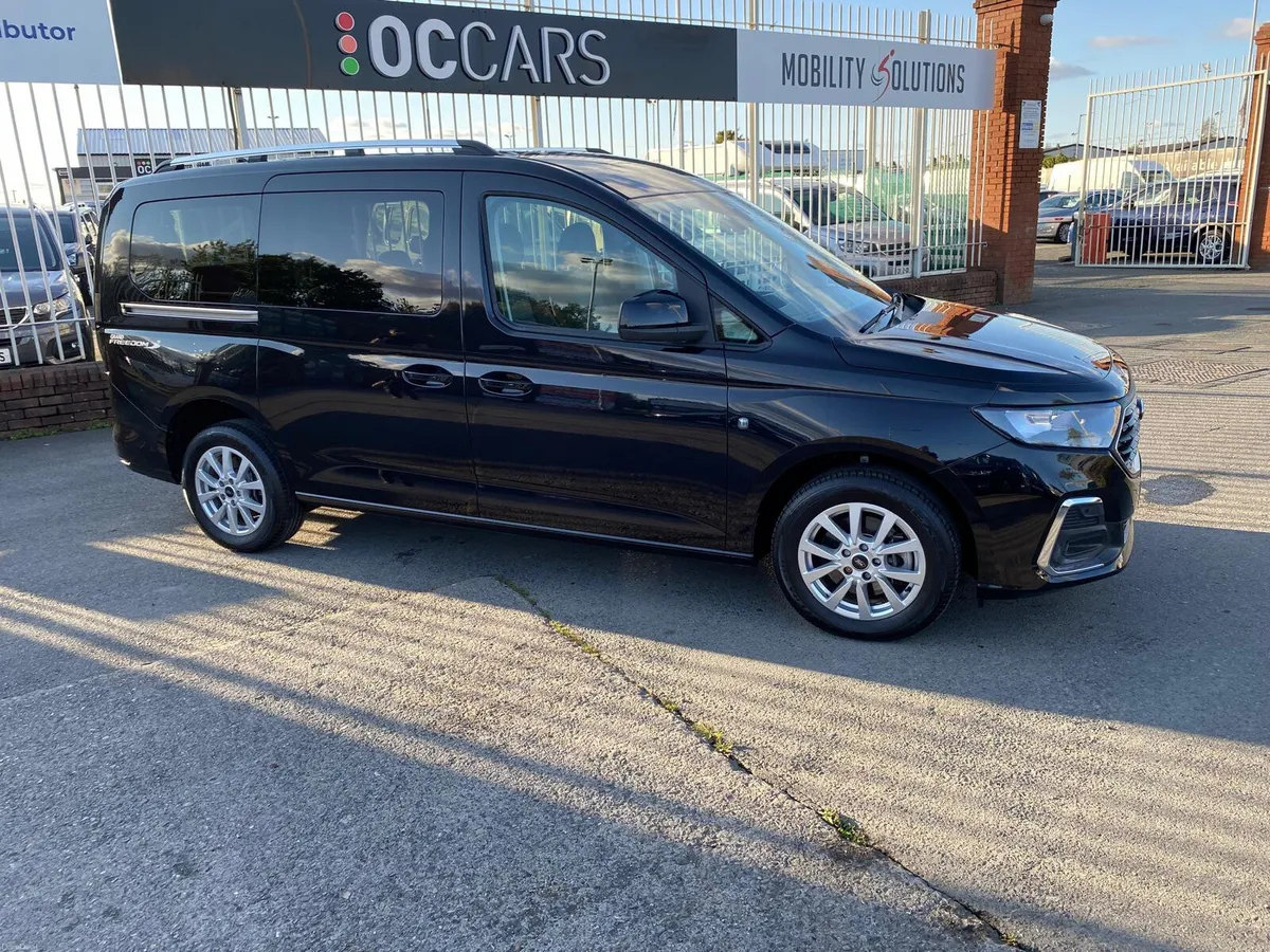 Wheelchair Accessible Ford Connect 5 Seats+WC Auto - Image 2