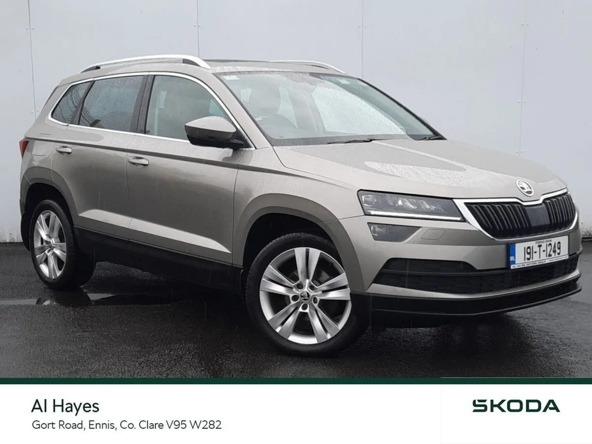 Skoda Karoq **FLASH SALE**PANORAMIC SUNROOF**ELECT - Image 1