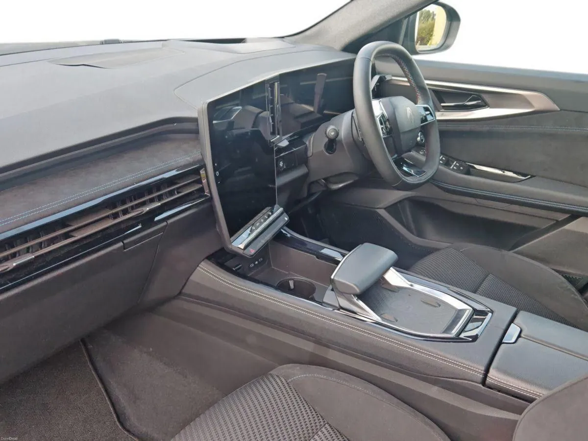 Renault Austral techno esprit Alpine E-Tech 200 Au - Image 5
