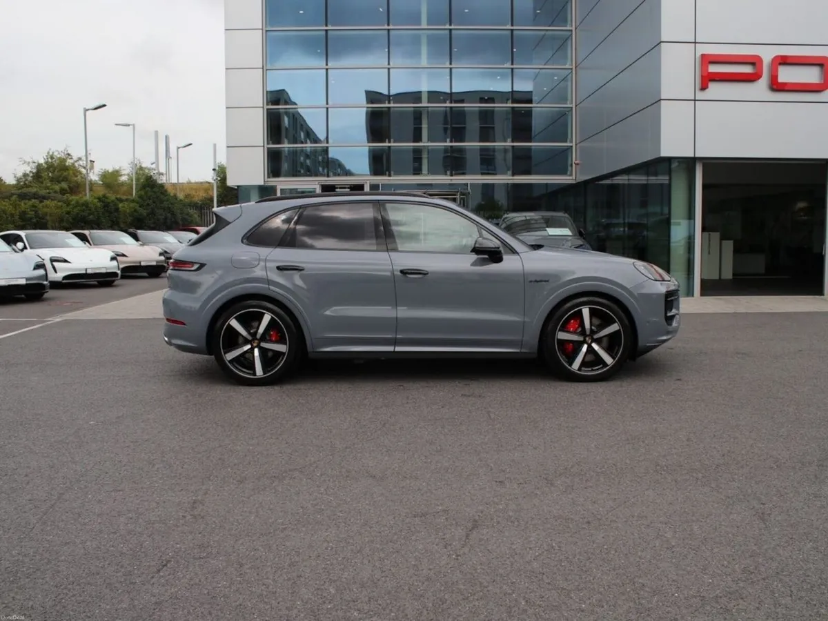 Porsche Cayenne S E-Hybrid - Image 4