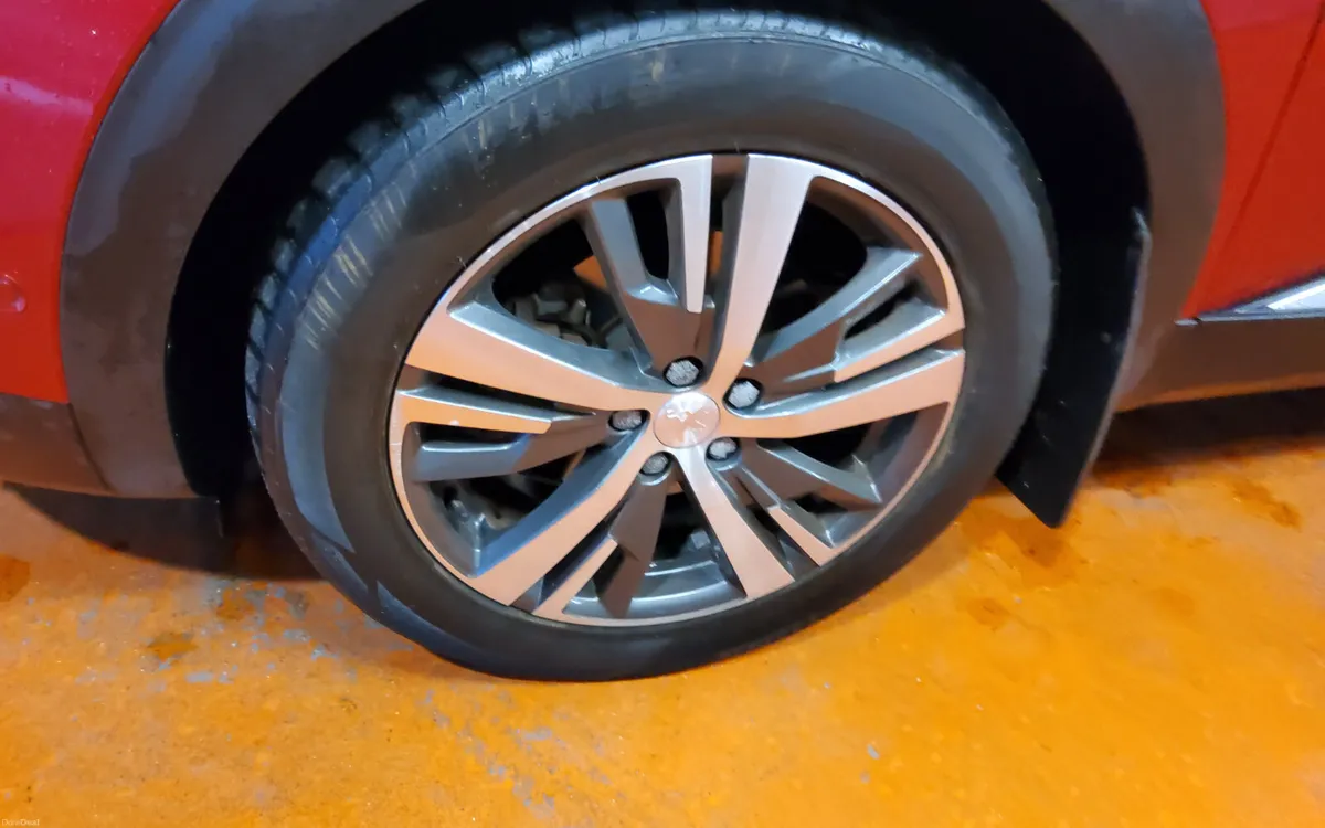 Peugeot 3008 2019 - Image 4