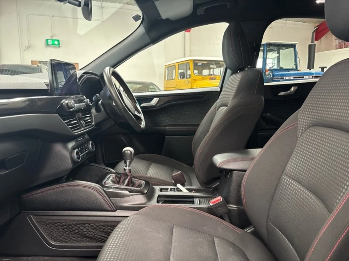Ford Kuga ST-LINE 5DR 1.5 TD 120 S6.2 M6 4DR - Image 6