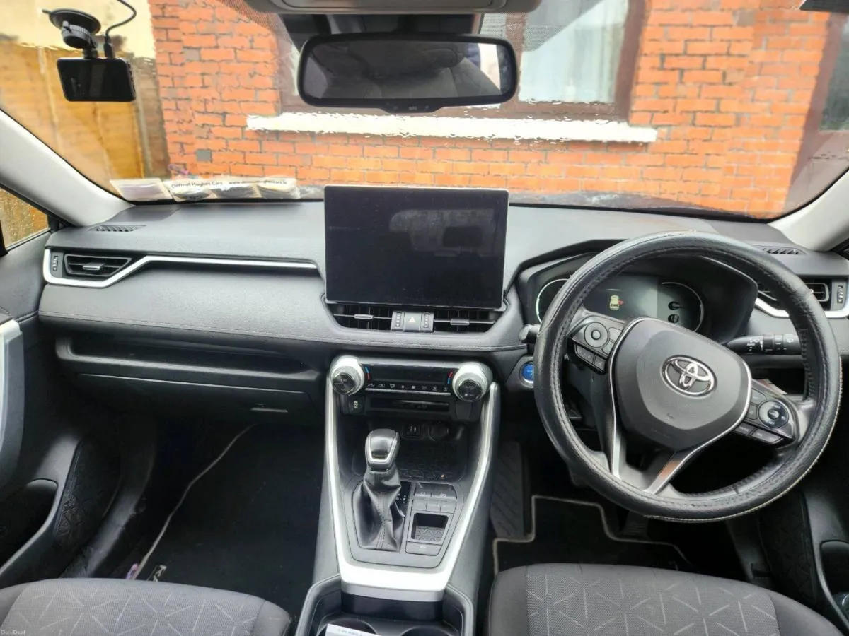 Rav4 2019 Hybrid - Image 3