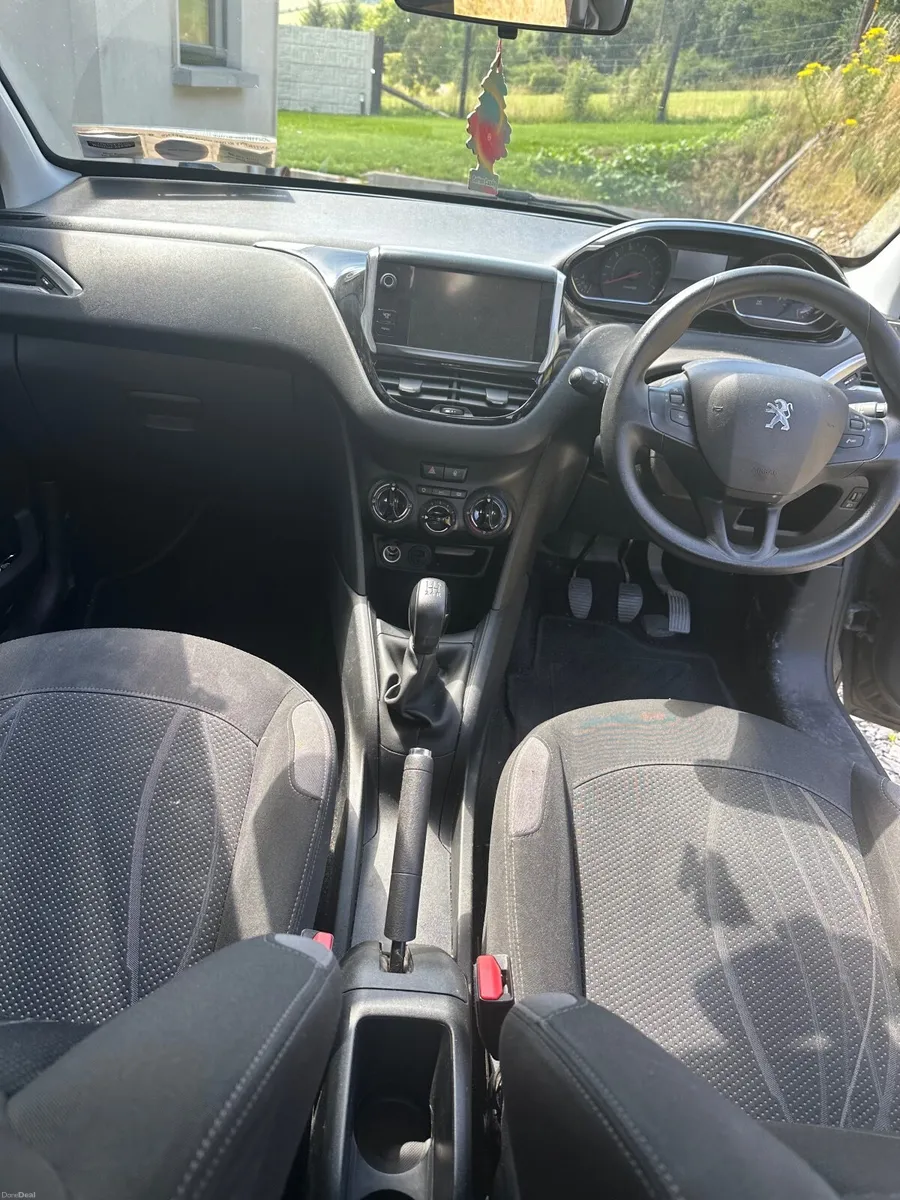 Peugeot 208 2013 - Image 4