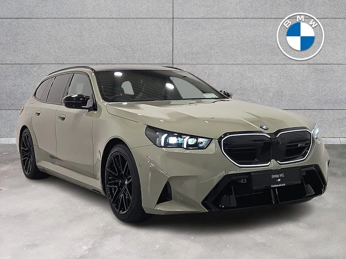 BMW M5 Touring - Image 1