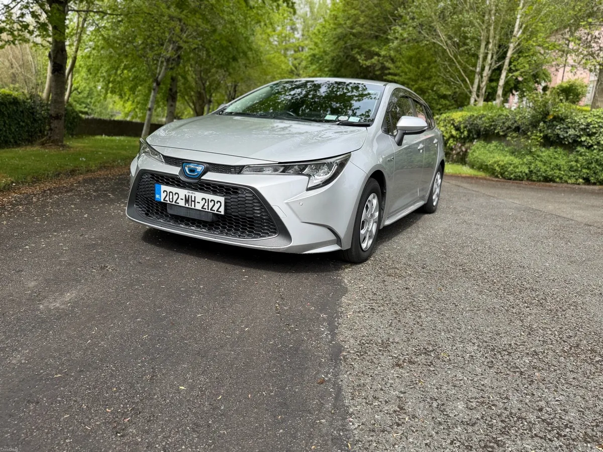 Toyota corolla luna 1.8 hybrid - Image 2