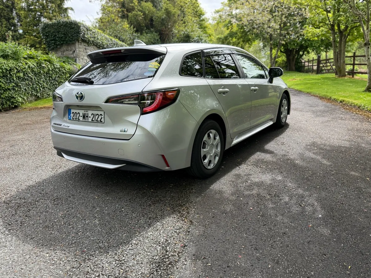 Toyota corolla luna 1.8 hybrid - Image 4