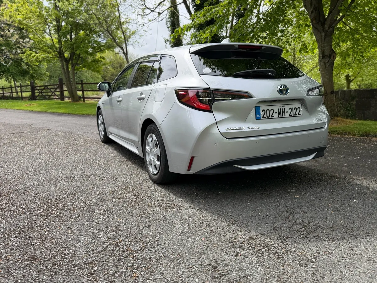 Toyota corolla luna 1.8 hybrid - Image 6