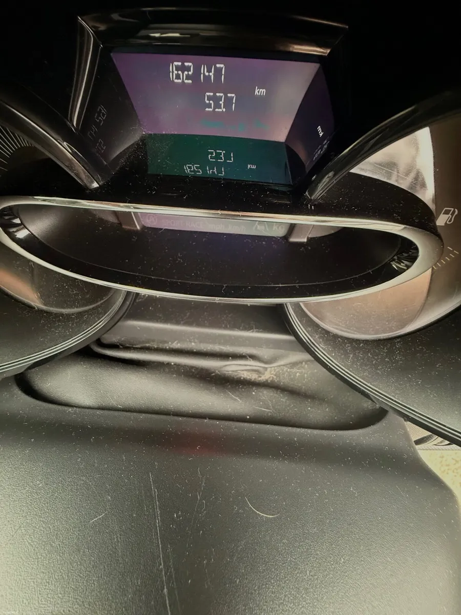 Renault Clio 2015 - Image 4
