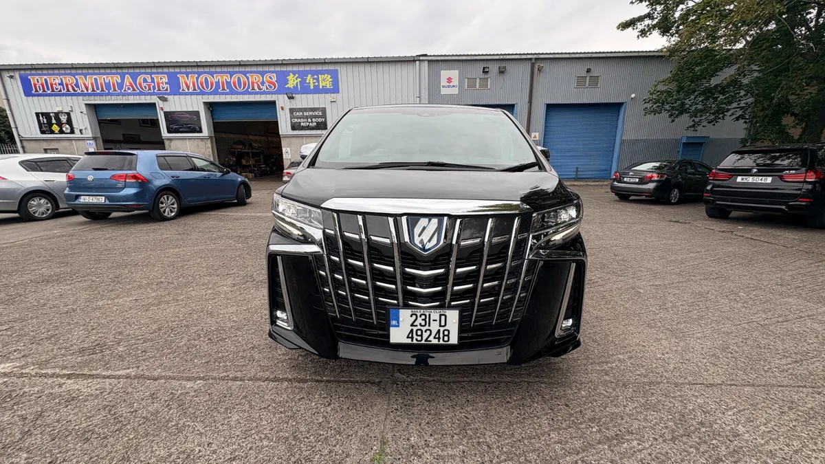Toyota Alphard 2.5 Hybrid 2023 - Image 2