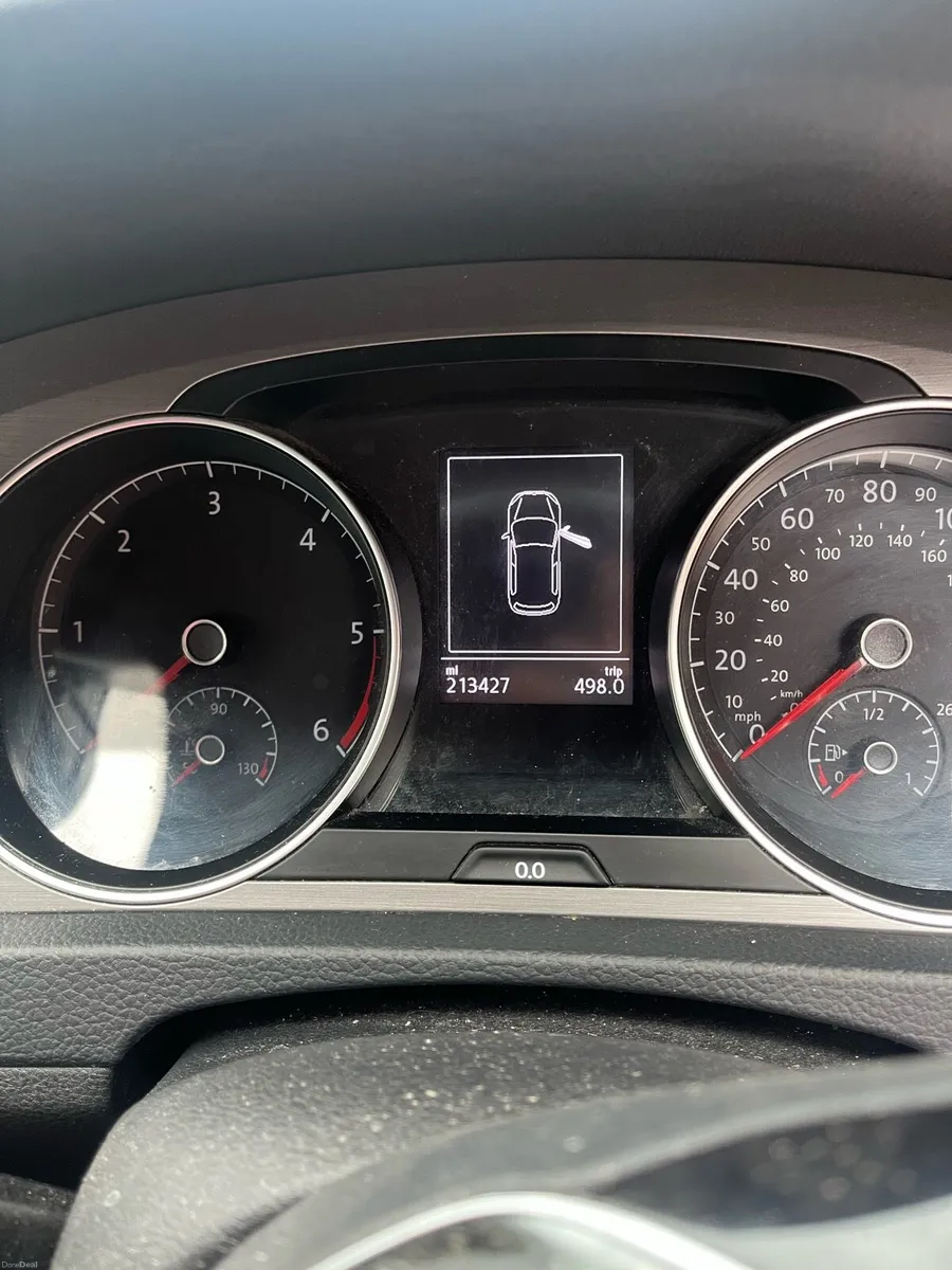 152 Volkswagen Golf - Image 6