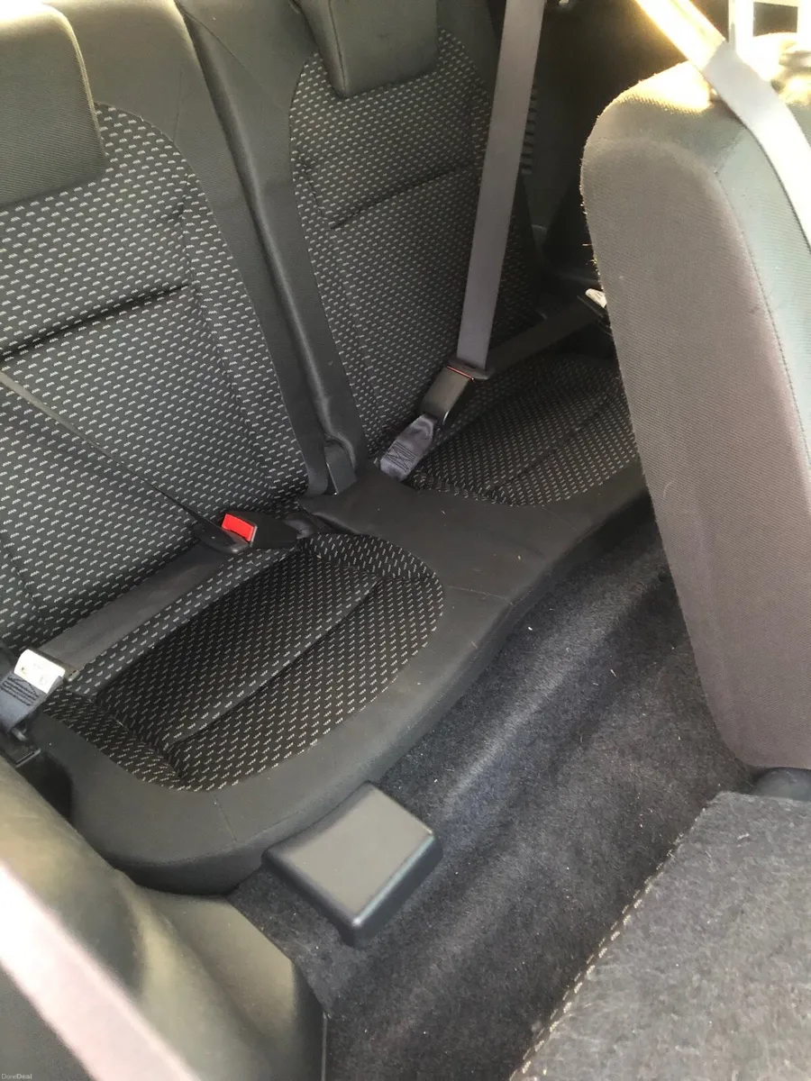 Qashqai +2 petrol 2011 7 seater  new nct 07/27 - Image 5