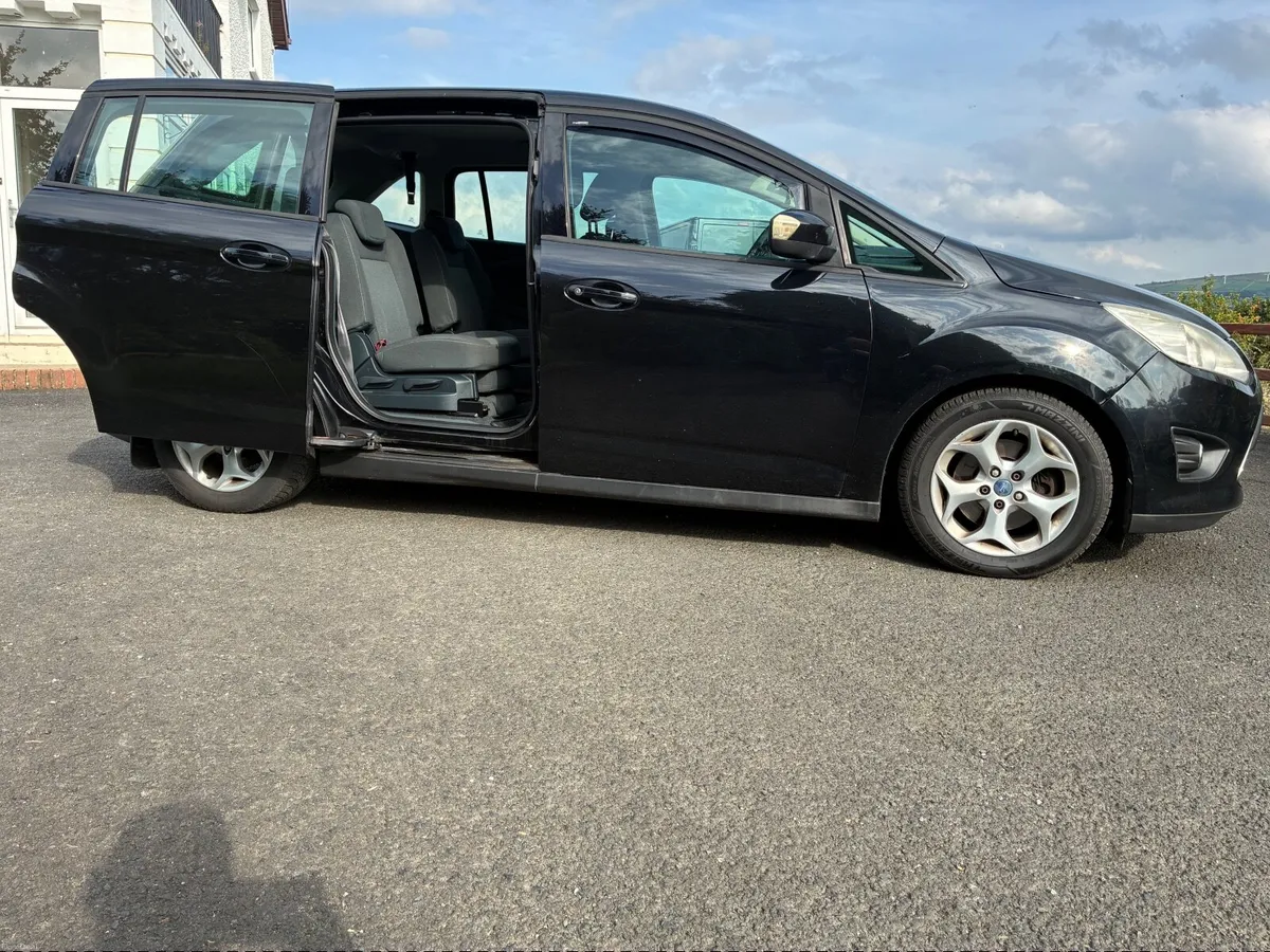 Ford Grand C-Max 2011 - Image 5
