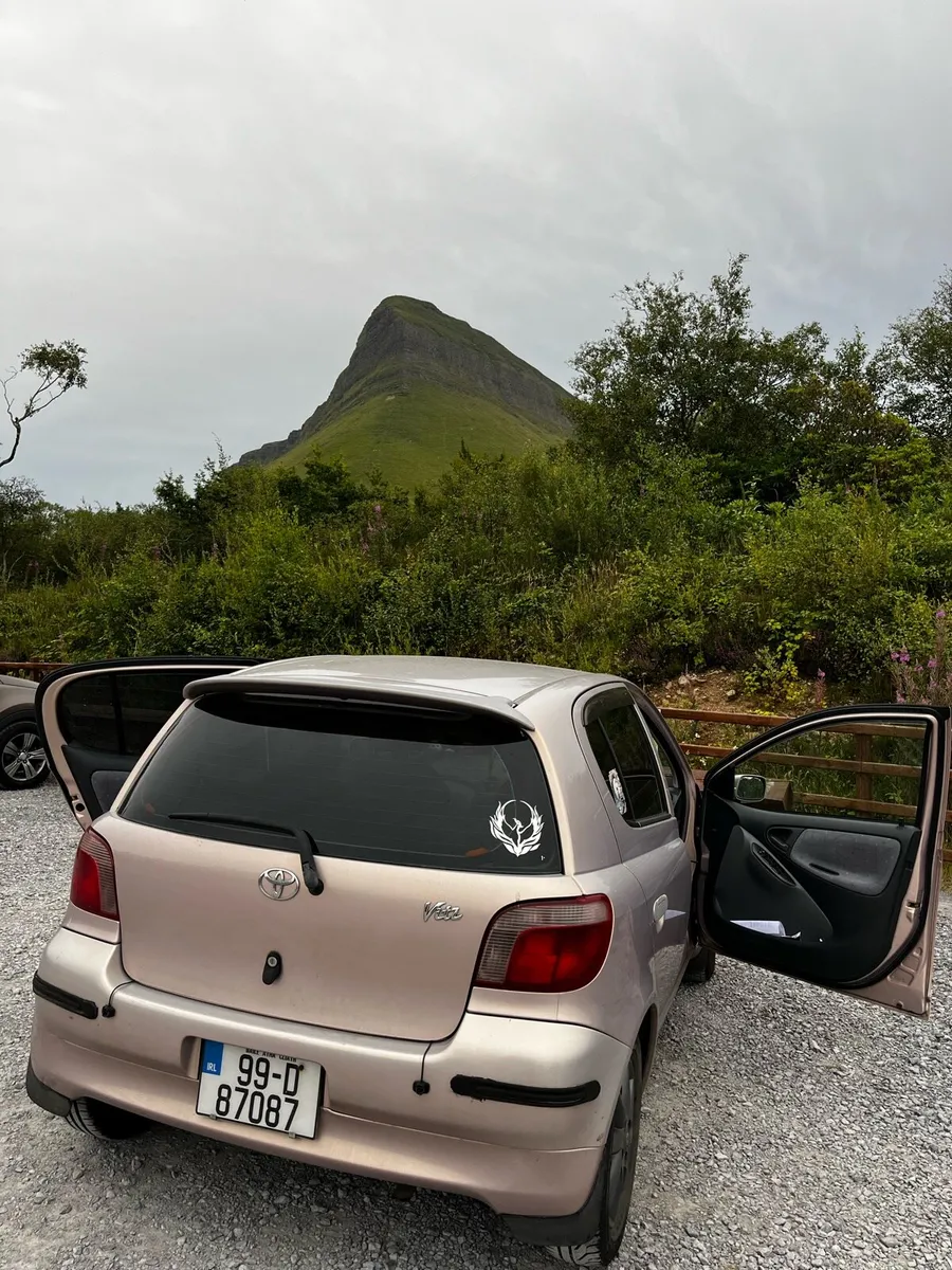 Toyota Yaris - Image 2