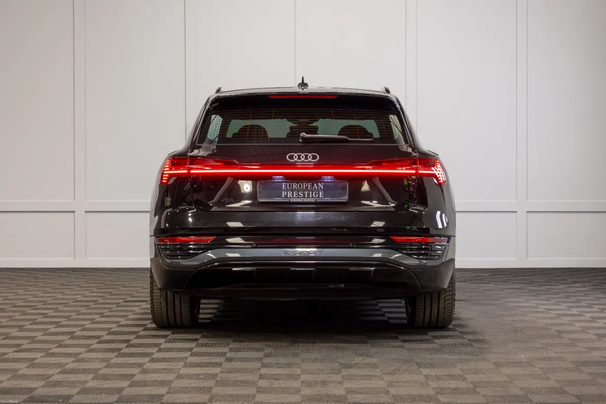 2023 Audi Q8 e-tron Sport 50 Quattro - Image 5