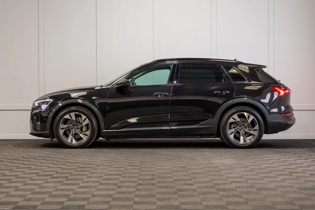 2023 Audi Q8 e-tron Sport 50 Quattro - Image 3